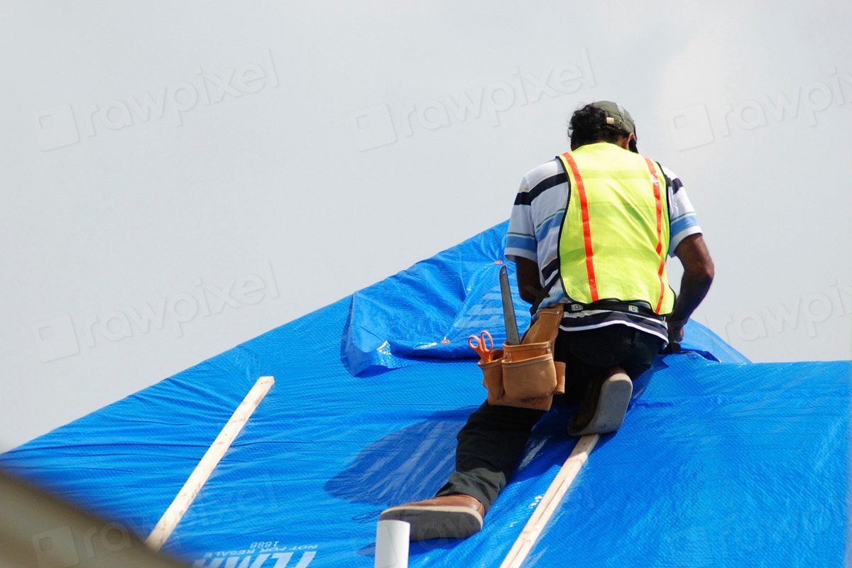 Commercial roofing solutions for businesses